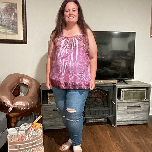 Meet your Posher, Peggy selling plus size clothing - Picture 6 of 6